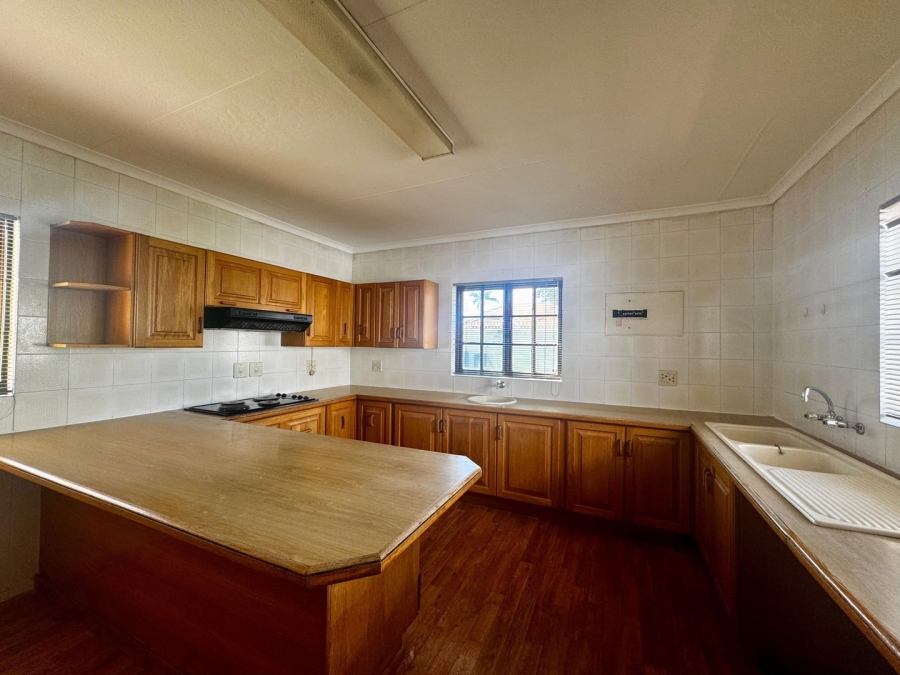 3 Bedroom Property for Sale in Protea Park North West